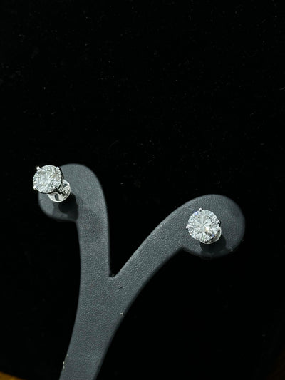 The Diamond Clarity Dilemma: Are “Flawless” Stones Really Worth the Price?