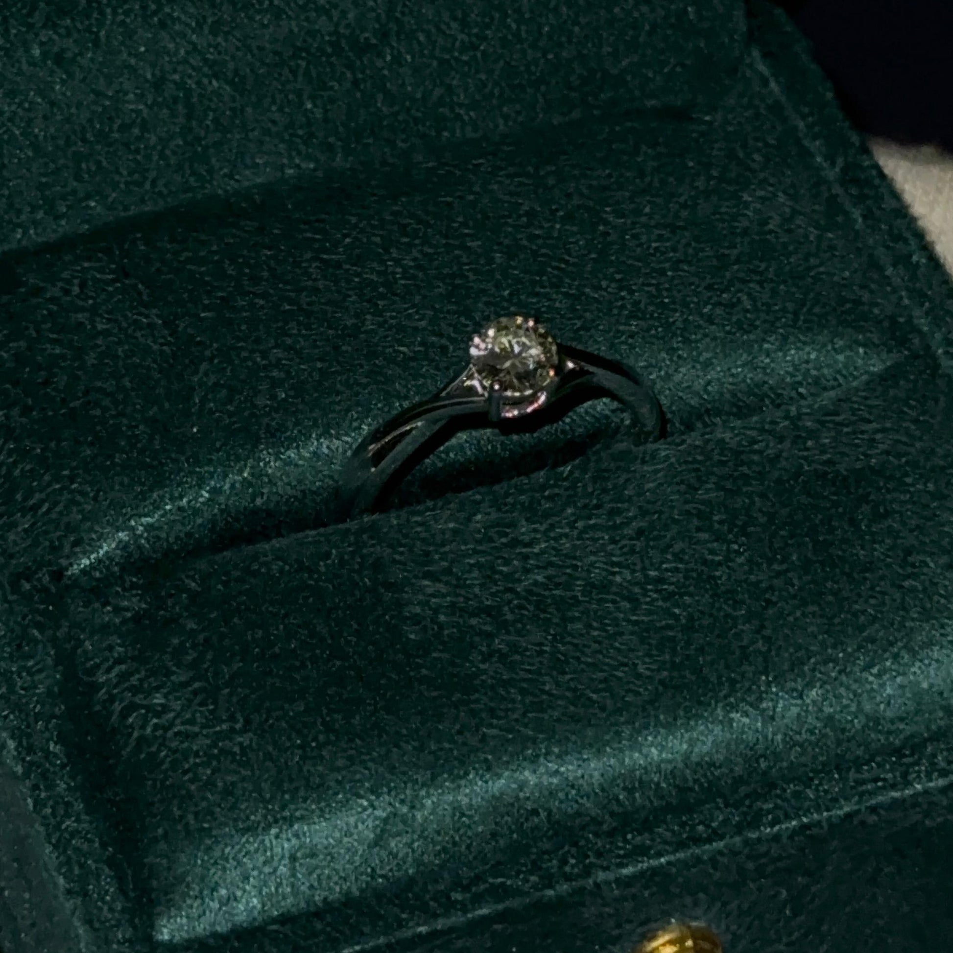 Natural diamond eternity solitaire engagement ring in 18k white gold, custom made in Dubai UAE by Lamae Jewelry