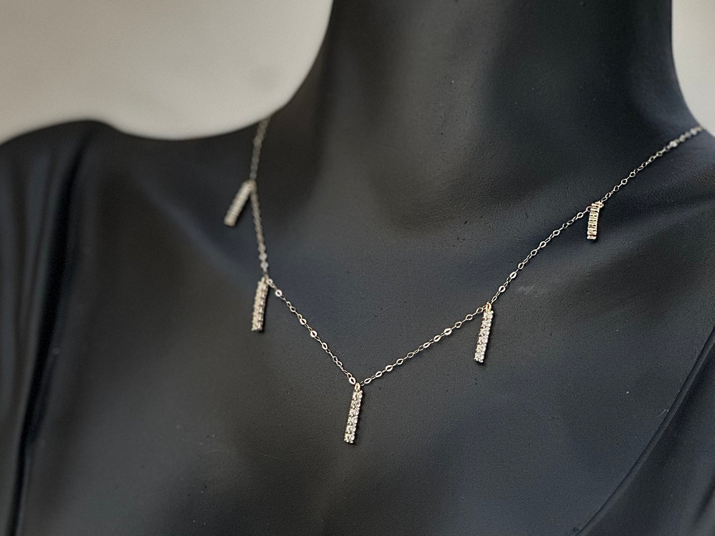DECO DROP NECKLACE