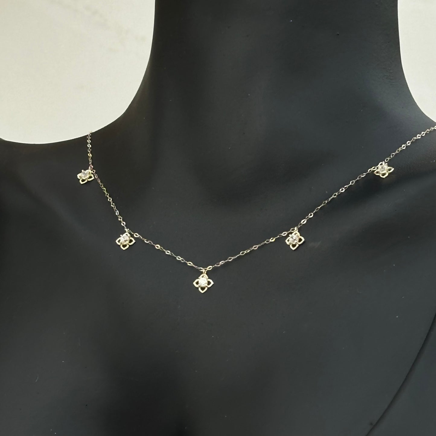 CLOVER STATION NECKLACE