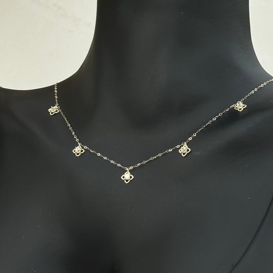 CLOVER STATION NECKLACE