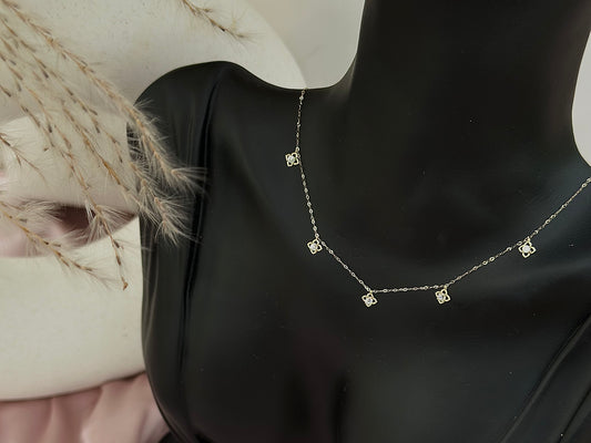CLOVER STATION NECKLACE