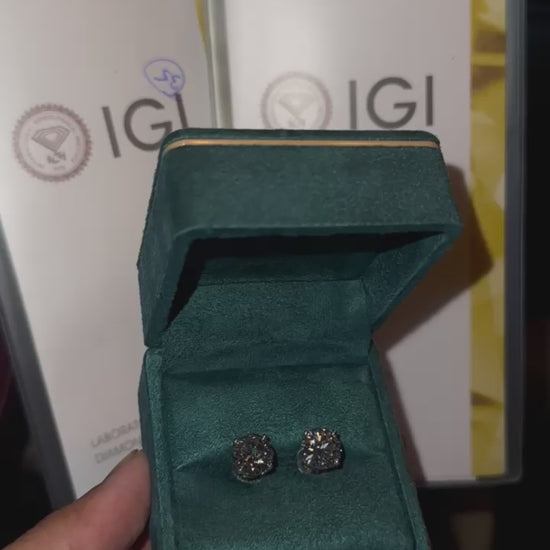 4ct diamond stud earrings in 18k white gold, custom made in Dubai UAE by Lamae Jewelry